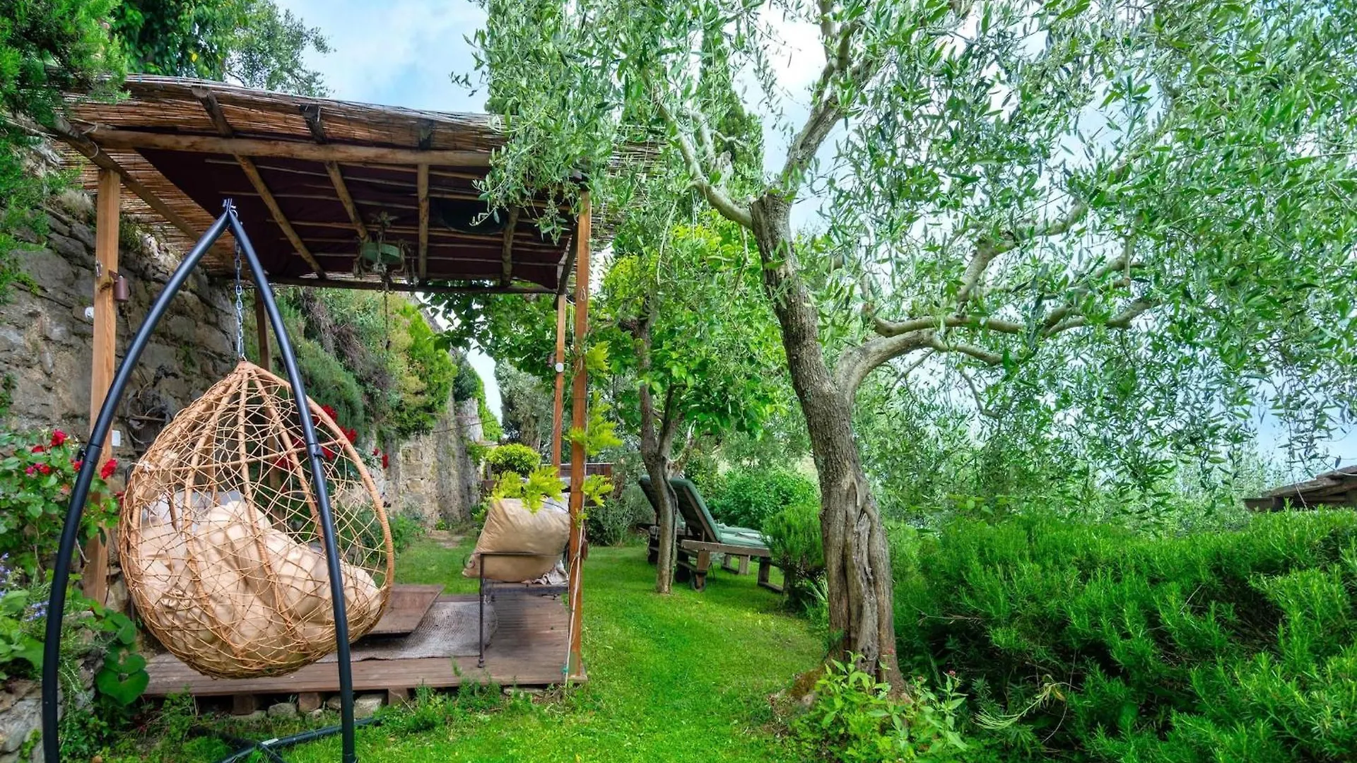 Villa Nigra In Cortona With A Private Swimming Pool